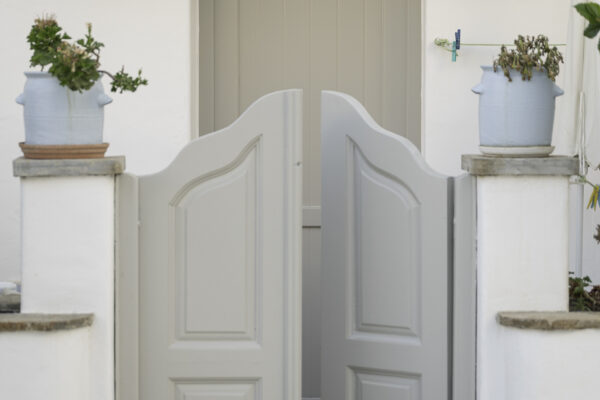 Cozy Family Room with Sea View-3