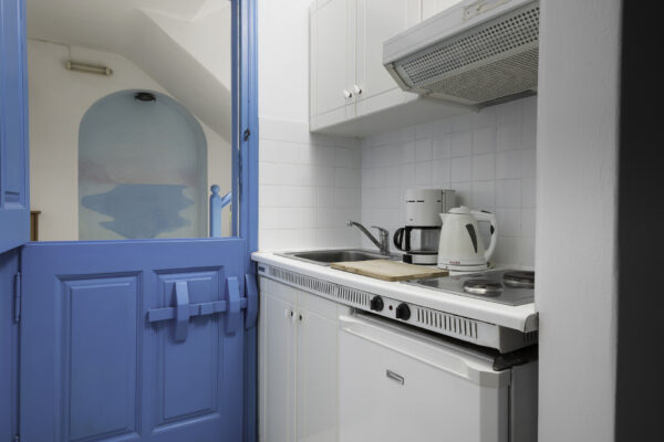 Cozy Family Room with Sea View-5