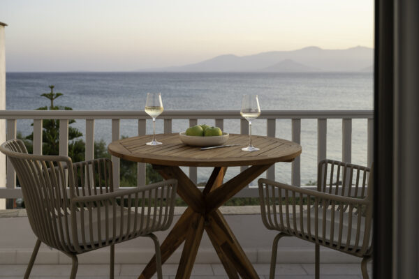 Suite with Sea View-01