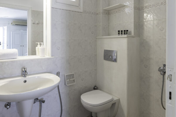 Superior Family Room with Sea View-03