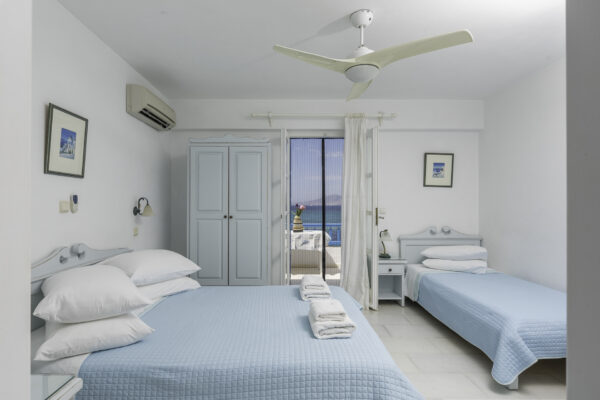 Triple Room with Sea View-10